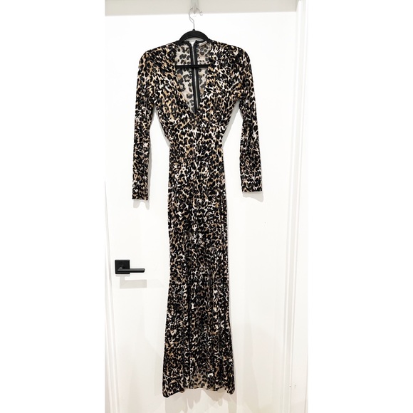 REVOLVE leopard print wagon long sleeve maxi dress - Picture 4 of 5